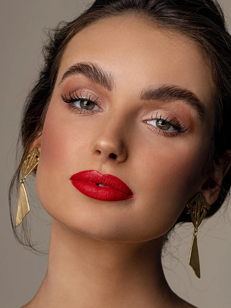 2.Velvet-Lips-Vixen-Rouge_5O7A7430_1000x1000